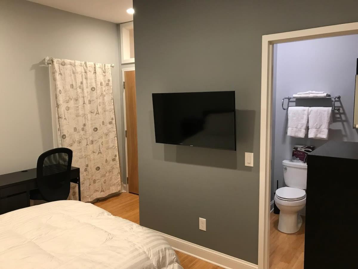 Private Room With Private Bathroom Danbury Luaran gambar