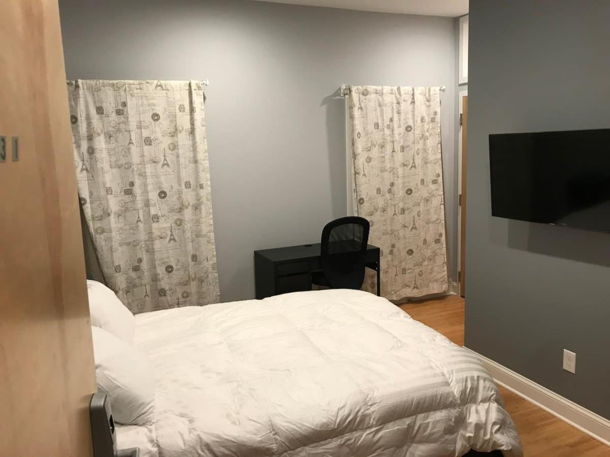 Private Room With Private Bathroom Danbury Luaran gambar